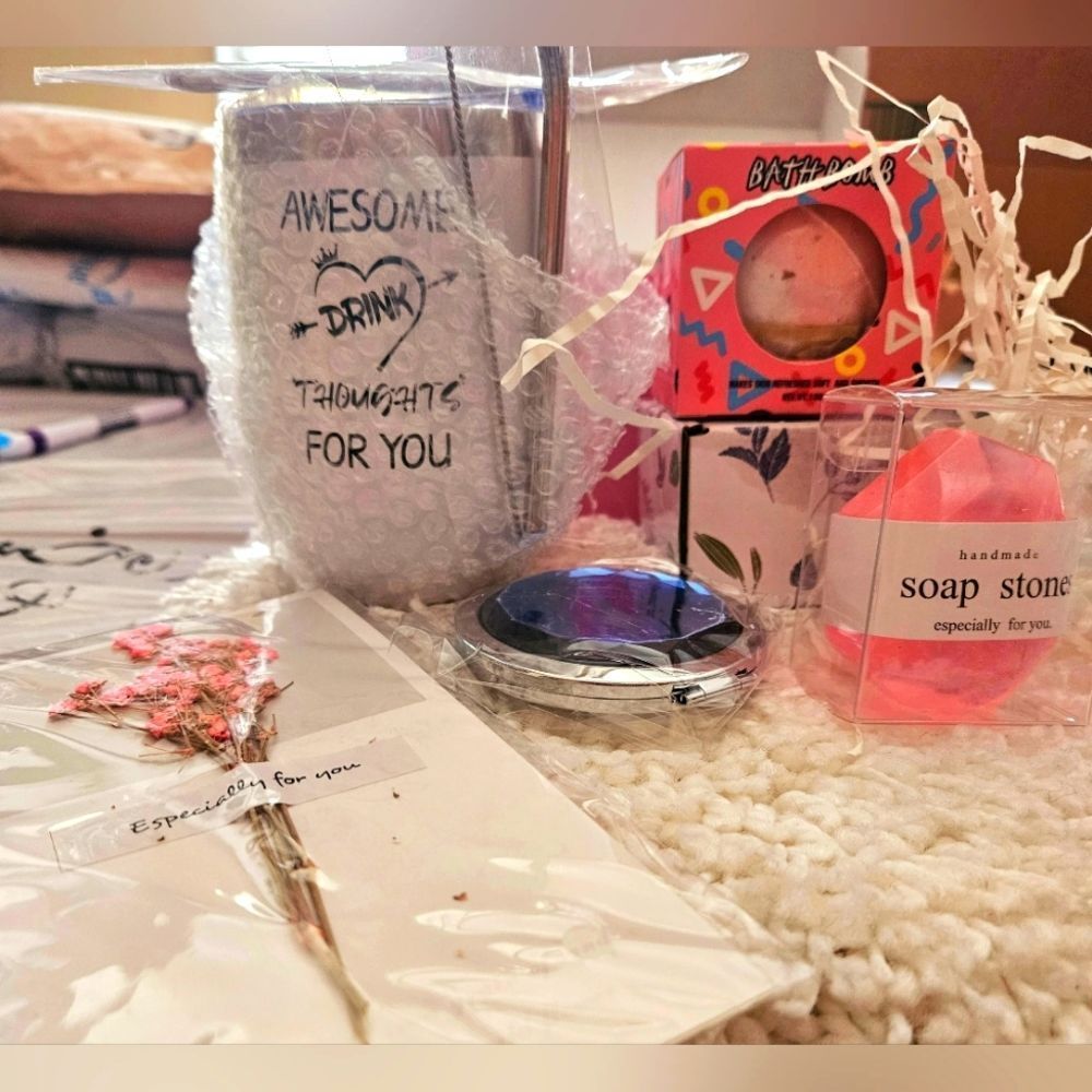 Unique gifts Basket - Picture 6 of 9